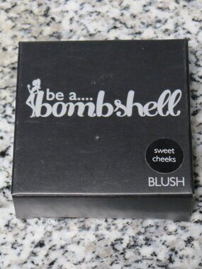 NEW be a….bombshell Sweet Cheeks Blush